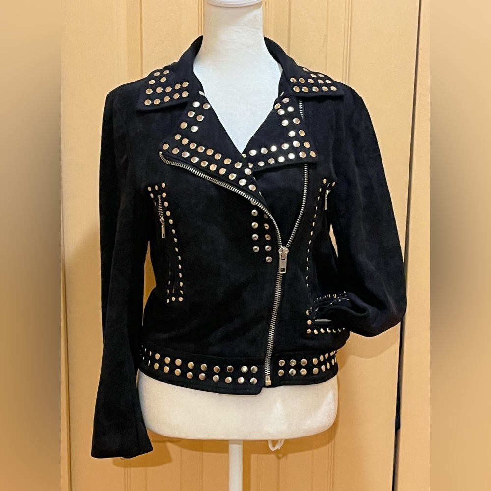 Faux suede studded biker moto jacket. Asymmetrical zipper, 5 pockets. Black XS-S